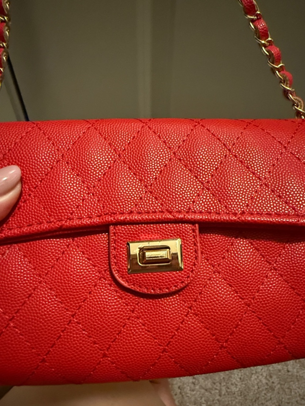 Red Wallet on Chain - Picture 9 of 9